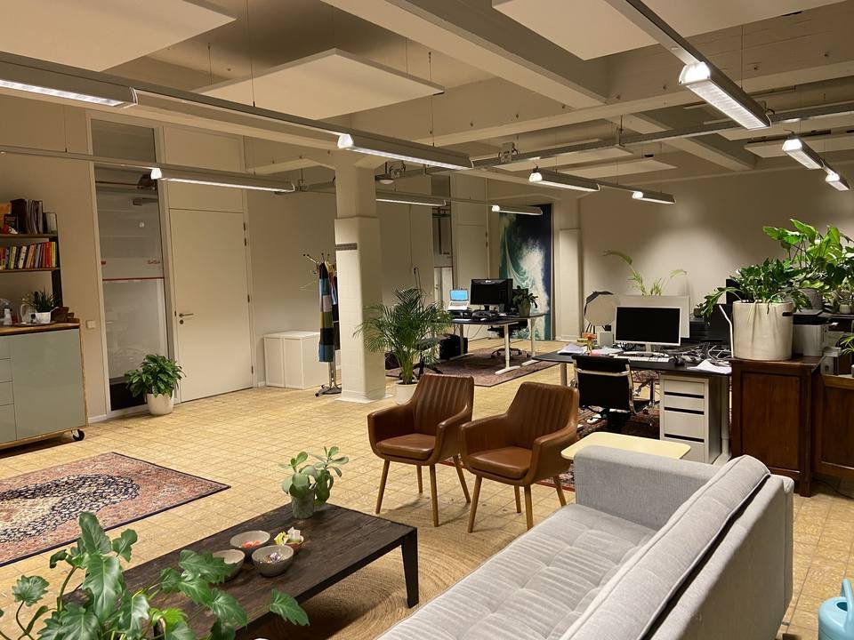 Work floor with desks and plants in 's-Hertogenbosch
